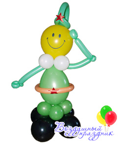 Фигура солдат из воздушных шаров